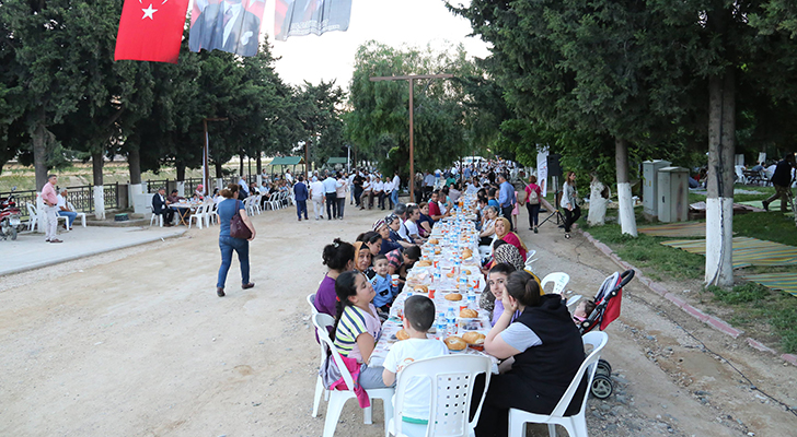 HATAY'DA BARIŞ VE KARDEŞLİK SOFRASINDA ORUÇLAR AÇILIYOR!