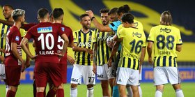 ATAKAŞ HATAYSPOR 9 KİŞİ KALMASINA RAĞMEN...