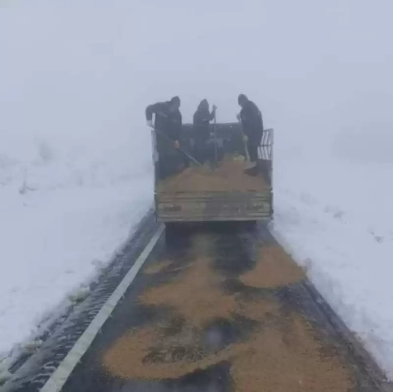 YAYLADAĞI'NDA KARLA KAPLANAN YOLLAR İÇİN ÇALIŞMA BAŞLATILDI!