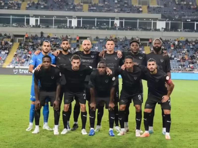 ATAKAŞ HATAYSPOR NAMAĞLUP DEVAM EDİYOR!