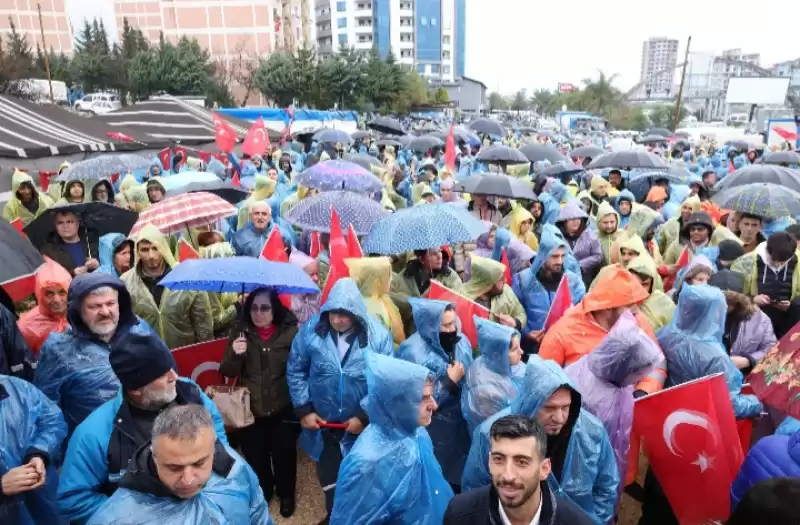 “DİK DUR EĞİLME HATAY HALKI SENİNLE” SLOGANLARIYLA LÜTFÜ SAVAŞ’A DESTEKLER...