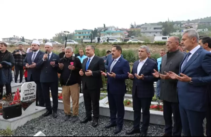 BAKAN KOСА:  DEPREM NEDENİYLE YAŞADIĞIMIZ ACILARI AZALTMAK İÇİN TÜM GÜCÜMÜZLE GAYRET EDİYORUZ!