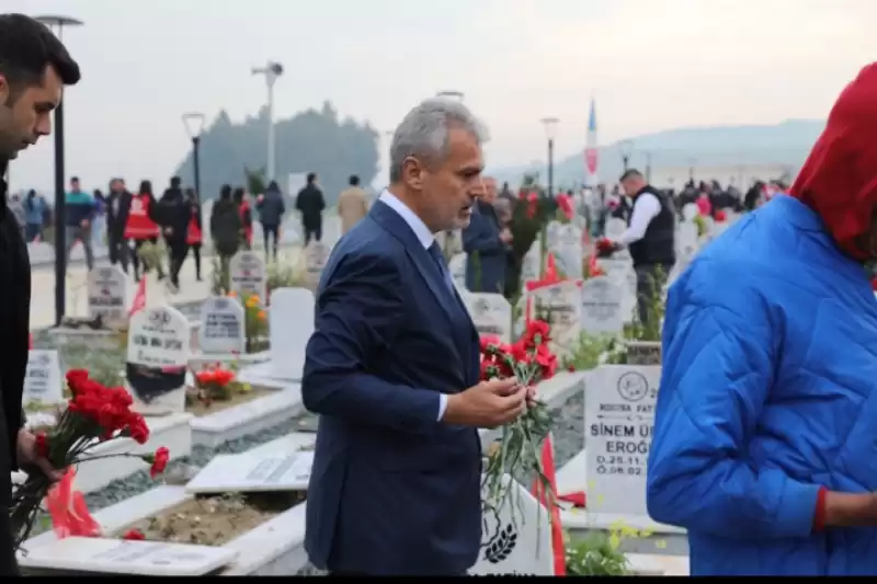 BAKAN KOСА:  DEPREM NEDENİYLE YAŞADIĞIMIZ ACILARI AZALTMAK İÇİN TÜM GÜCÜMÜZLE GAYRET EDİYORUZ!