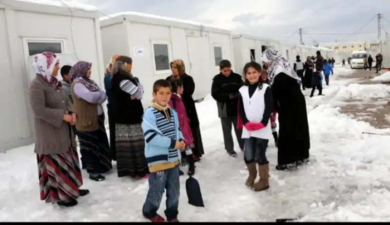 KIŞ MEVSİMİ DEPREMZEDELERİN KABUSU OLDU!