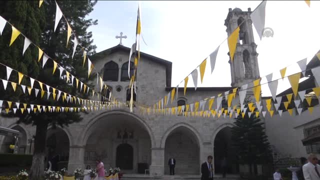 Tüm Hristiyan âleminin 