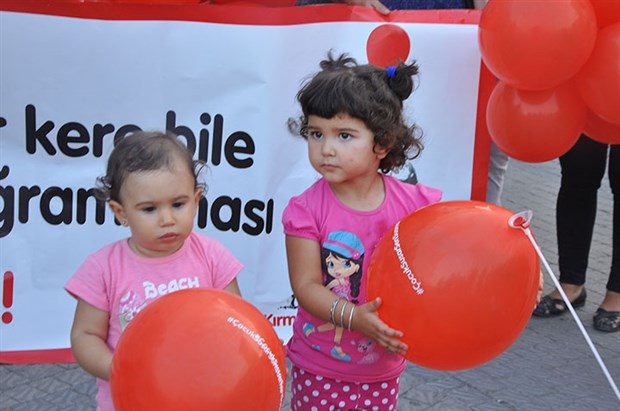 ÇOCUK İSTİSMARLARINA KARŞI “KIRMIZI BALON”