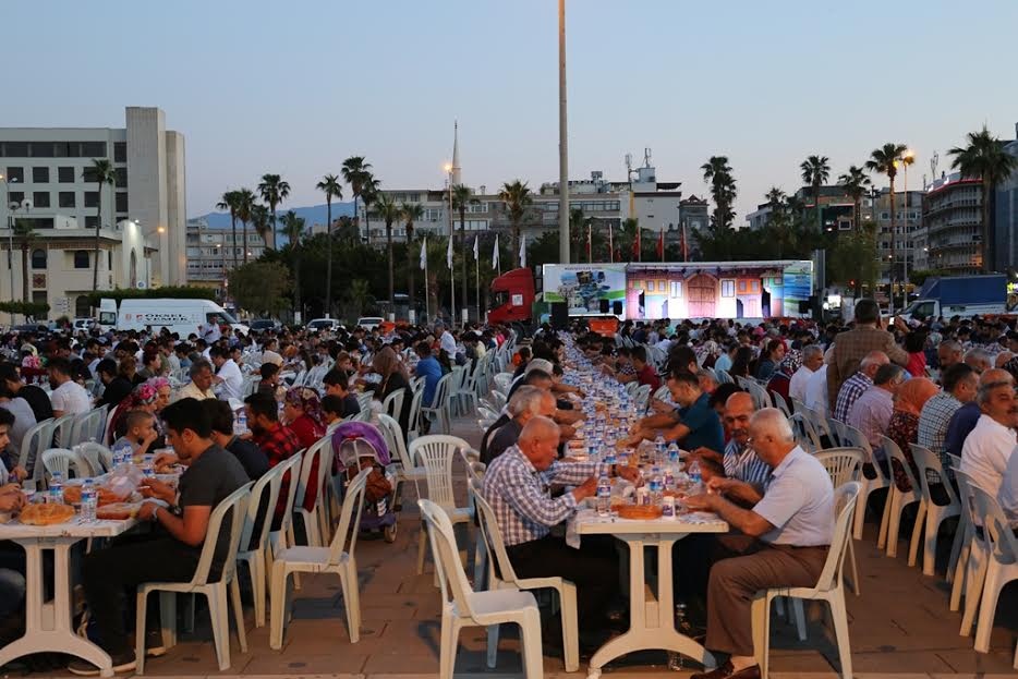 HATAY’IN MELEKLERİ EVİNDE GÜLDÜ!